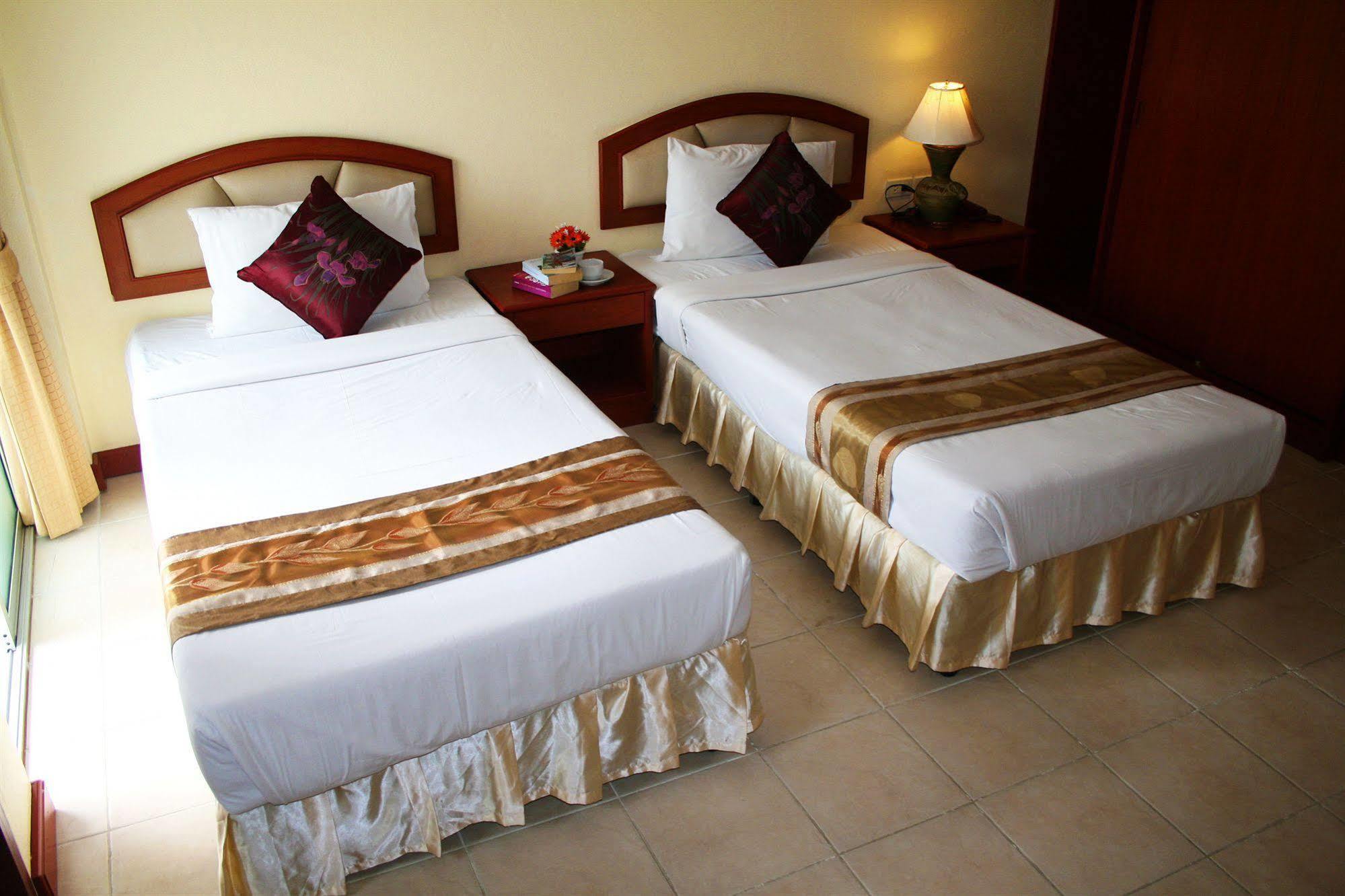 Priew Wan Guesthouse Patong Ngoại thất bức ảnh